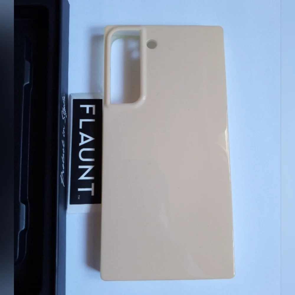 Flaunt Samsung Galaxy S22 Square Phone Case. New!